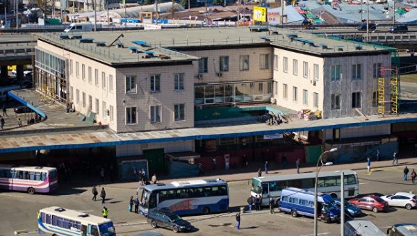 Эксперт оценил последствия отмены Киевом автобусного сообщения с Москвой