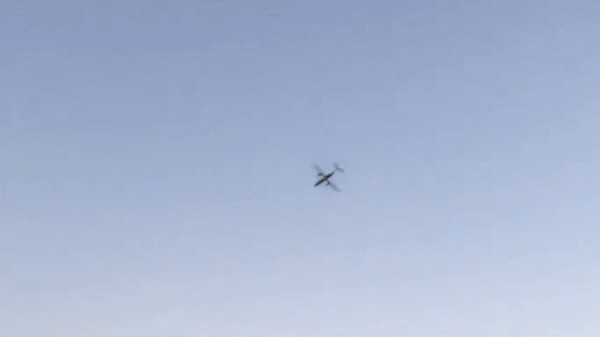 Очевидцы сняли на видео погоню истребителя за угнанным в США самолетом