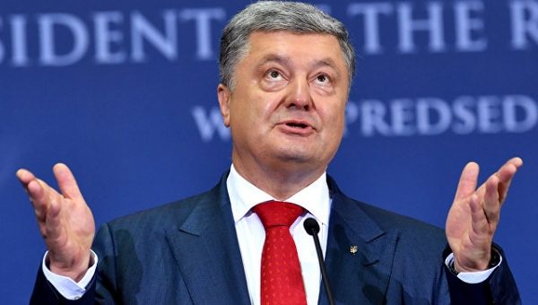 Суд обязал проверить Порошенко на причастность к трагедии в Иловайске‍