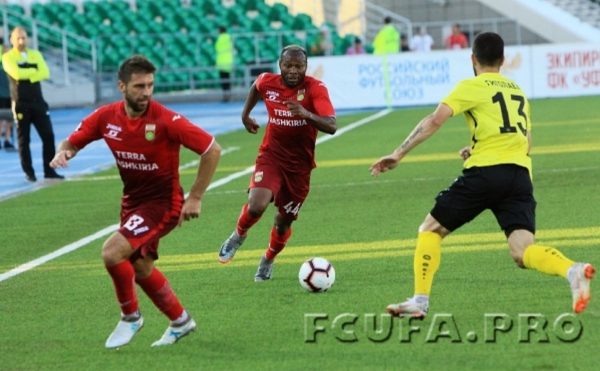 Бой с тенью: расписание трансляций матчей 5-го тура чемпионата России по футболу