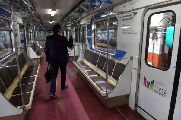 В московском метро начал курсировать тематический поезд «Город образования»