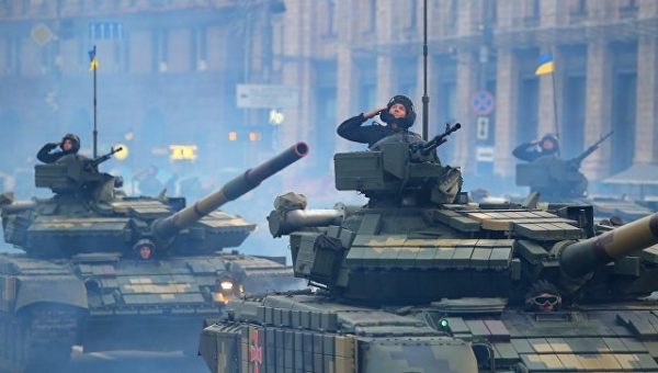 В центре Киева заглох танк, ехавший на репетицию парада