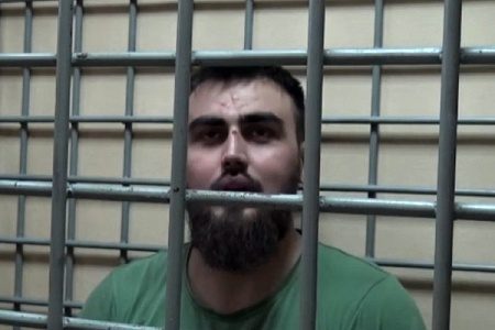 Группа мужчин «наехала» на предпринимателя возле «Зеленопарка»
