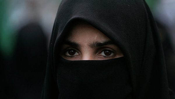 Жители швейцарского кантона Санкт-Галлен проголосовали за запрет паранджи