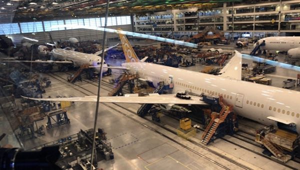 Boeing приостановил работу завода в Южной Каролине из-за урагана "Флоренс"