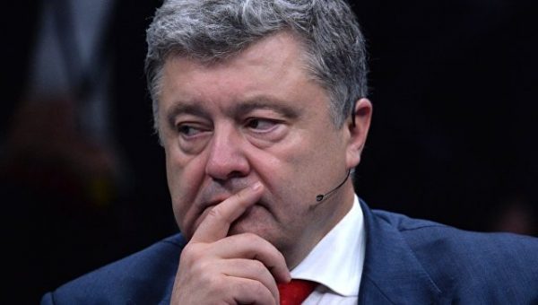 Порошенко потребовал предложений по юридической защите украинских судов