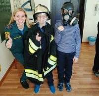 Пожарные обучают юных зеленоградцев правилам поведения при чрезвычайных ситуациях