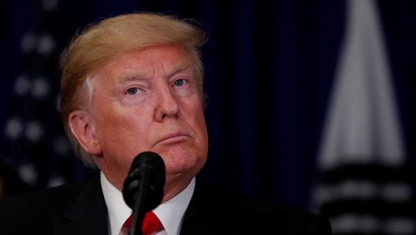 Трамп оскорбил адвоката женщины, обвинившей Кавано в неподобающем поведении