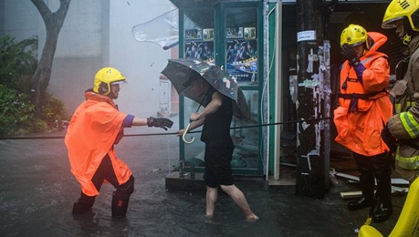 В Гонконге более 200 человек пострадали из-за тайфуна "Мангхут"