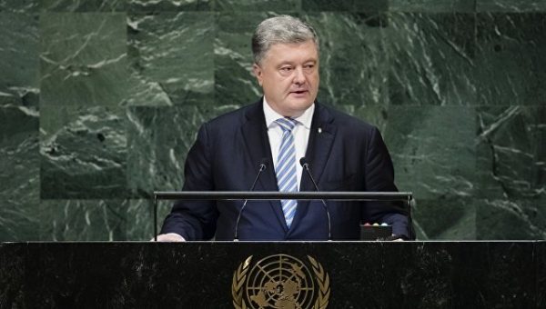 Источник: Туск и Порошенко обсудили тему Азовского моря на полях ГА ООН
