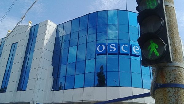 Координатор от ОБСЕ встретился с представителями властей ЛНР
