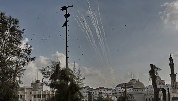 Палестинская ракета повредила жилой дом в израильском Беер-Шеве