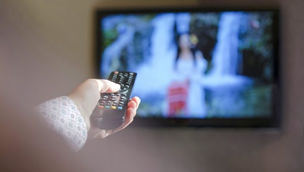 Netflix позволит зрителям влиять на сюжет в фильмах и сериалах, пишут СМИ