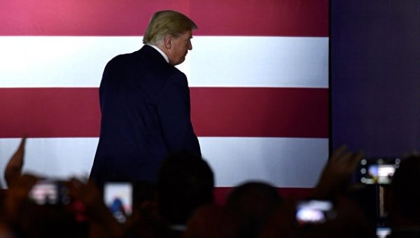 Секретная служба перехватила подозрительный конверт, адресованный Трампу
