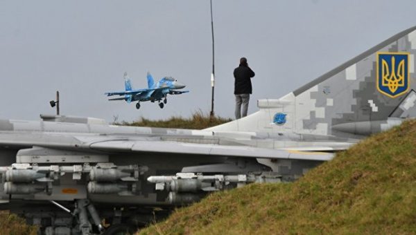 Разбившийся на Украине Су-27 выполнял полет в рамках учений "Чистое небо"