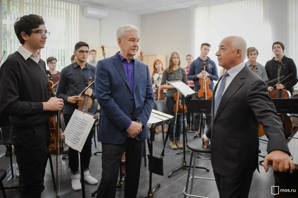 Зеленоградские школы искусств включены в новую городскую программу «Искусство – детям»