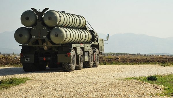 Закупка Индией С-400 начнет гонку вооружений в регионе, заявили в Пакистане