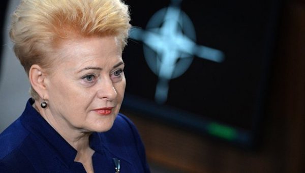 Грибаускайте пожаловалась британскому принцу на "угрозу с востока"