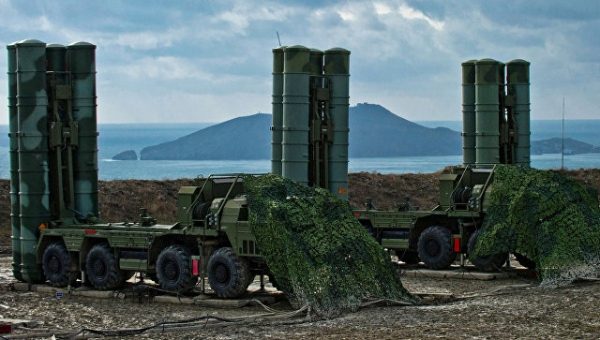 Индия надеется избежать санкций из-за закупки у России С-400, сообщили СМИ