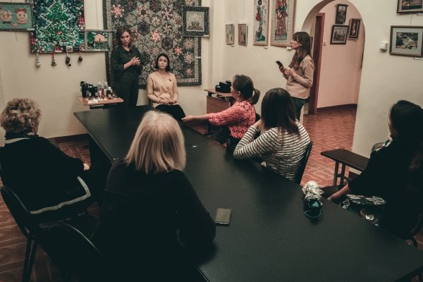 «Оффлайн среда» в Зеленограде: блогер, шеф-повар и визажист провели мастер-классы для гостей