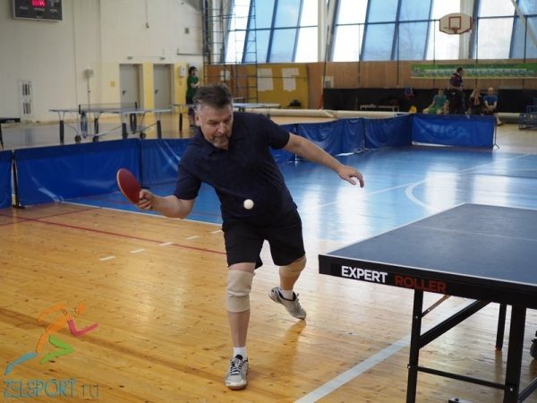 Крюковчане не оставили шансов соперникам в соревнованиях по настольному теннису