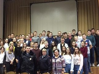 Полицейские Зеленограда провели лекцию для учащихся старших классов 