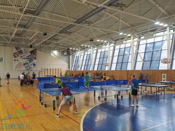 Крюковчане не оставили шансов соперникам в соревнованиях по настольному теннису