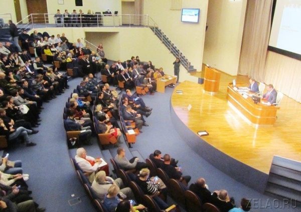 С зеленоградцами обсудили вопросы готовности городских служб к зиме