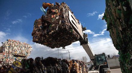 ОПРЕДЕЛЕНЫ КОМПАНИИ-МУСОРЩИКИ ДЛЯ ЗЕЛЕНОГРАДА И ТРЕХ ОКРУГОВ МОСКВЫ 