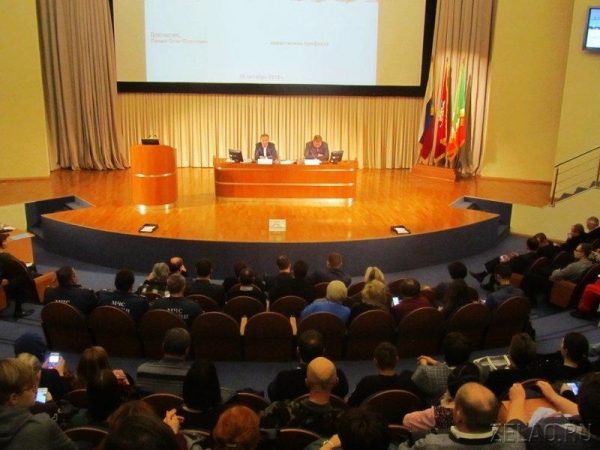 С зеленоградцами обсудили вопросы готовности городских служб к зиме