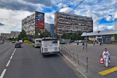 Пассажир выпал из автобуса на улице Логвиненко