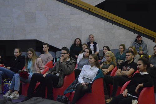 «Оффлайн среда» в Зеленограде: блогер, шеф-повар и визажист провели мастер-классы для гостей