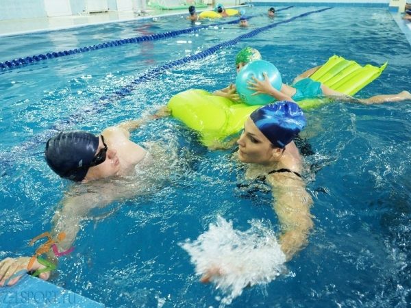 В ФОК «Малино» прошли окружные соревнования спортивных семей «Водные старты»