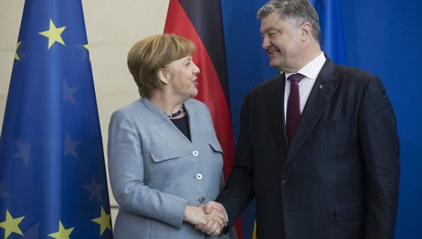 В Киеве началась встреча Порошенко и Меркель