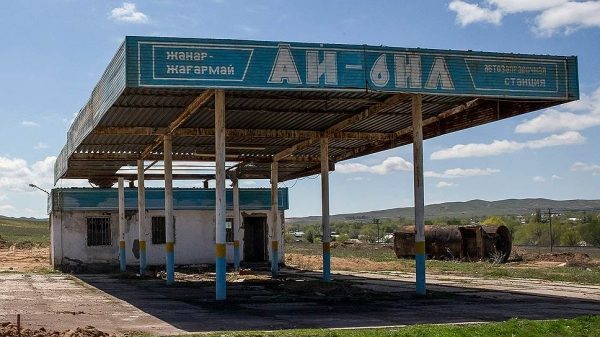 Казахское топливо утекает в Россию