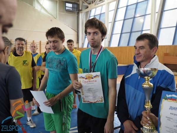 Крюковчане не оставили шансов соперникам в соревнованиях по настольному теннису