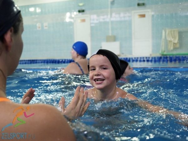 В ФОК «Малино» прошли окружные соревнования спортивных семей «Водные старты»