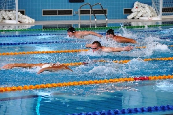 Зеленоградские стражи порядка приняли участие в чемпионате по плаванию среди столичных полицейских