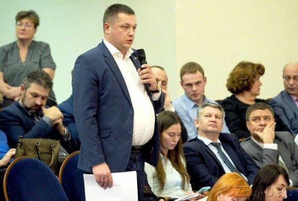 Префект Зеленограда провел встречу с жителями по вопросам транспортного обслуживания
