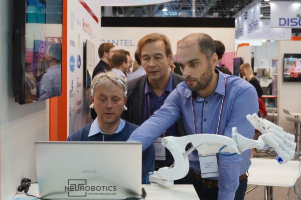 Зеленоградская фирма «Нейроботикс» приняла участие в выставке MEDICA-2018 в Дюссельдорфе