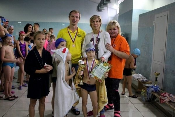В ФОК «Малино» прошли окружные соревнования спортивных семей «Водные старты»