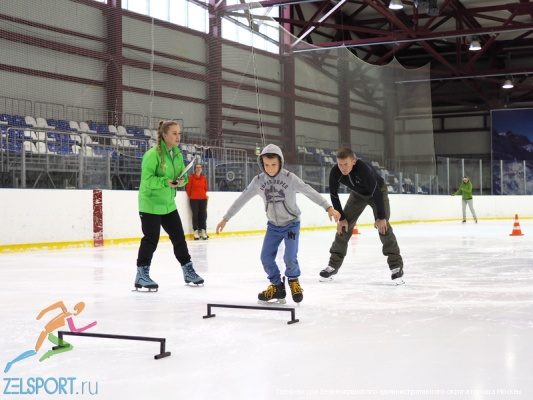 В ФОК «Ледовый» прошел физкультурно-спортивный праздник по фигурному катанию