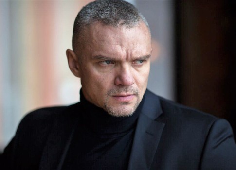Владимир Епифанцев о жизни с погонями, реальности и акте выбора, любви в борьбе за идею