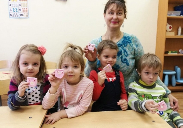 В «Волшебной мастерской» появились магниты-свинки