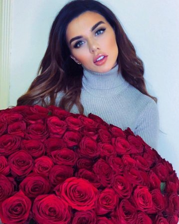 Анна Седокова показала роскошный подарок, который подарила себе на Новый год