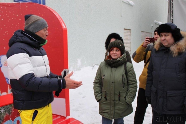 Зеленоградцы встретились с олимпийским чемпионом по лыжным гонкам Александром Легковым
