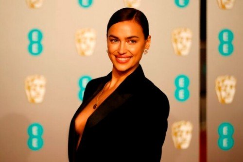 Брэдли Купер благодарит Ирину Шейк на BAFTA