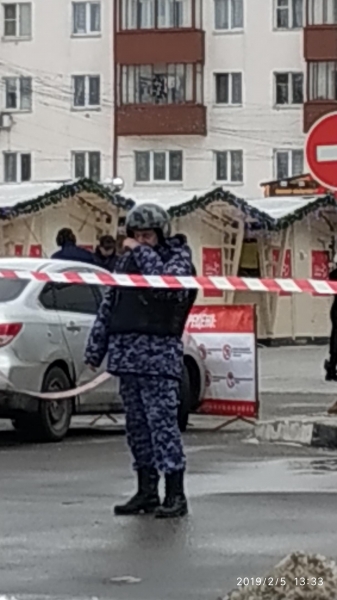 Учащихся школы в 11 микрорайоне эвакуировали из-за угрозы взрыва