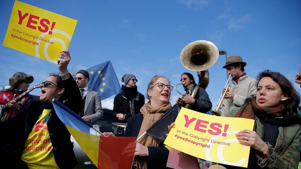 Европарламент пощадил гифки и мемы