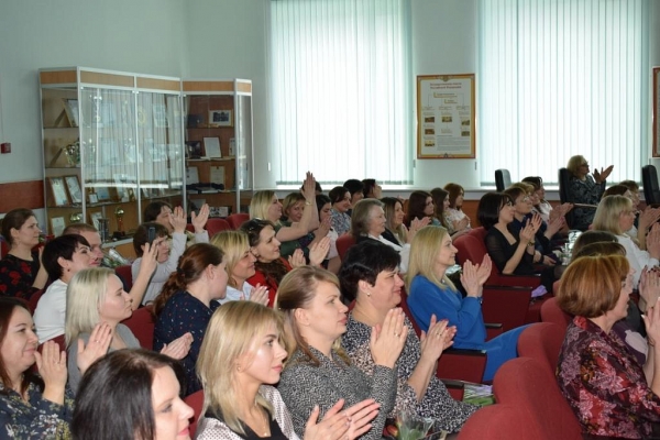Праздничным концертом поздравили с Международным женским днем сотрудниц УВД Зеленограда